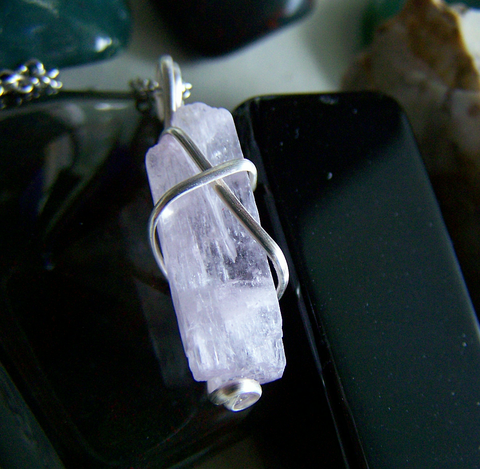 Natural Pink Kunzite Crystal Gemstone Pendant